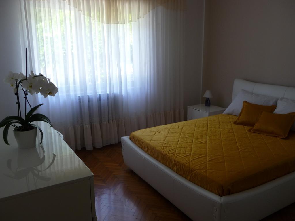 Apartments Noris プーラ エクステリア 写真